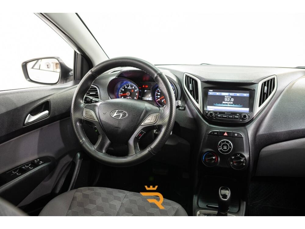 Hyundai HB20 S