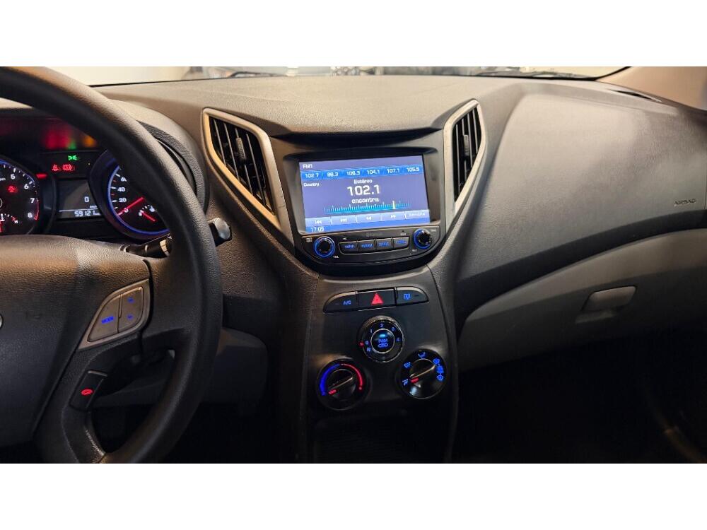 Hyundai HB20 S