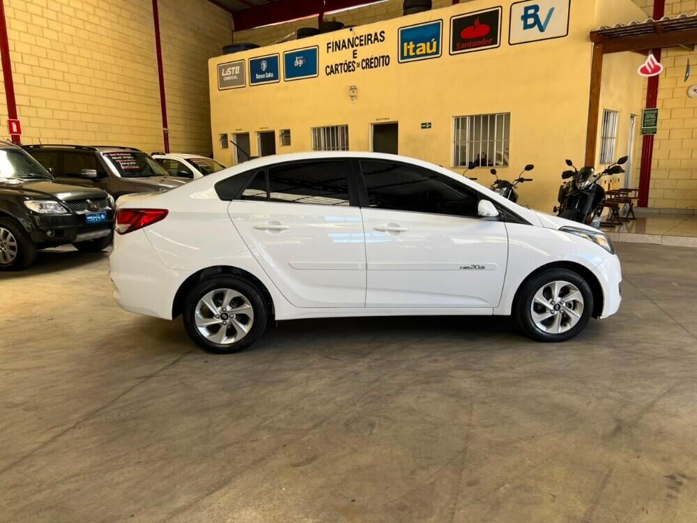 Hyundai HB20 S