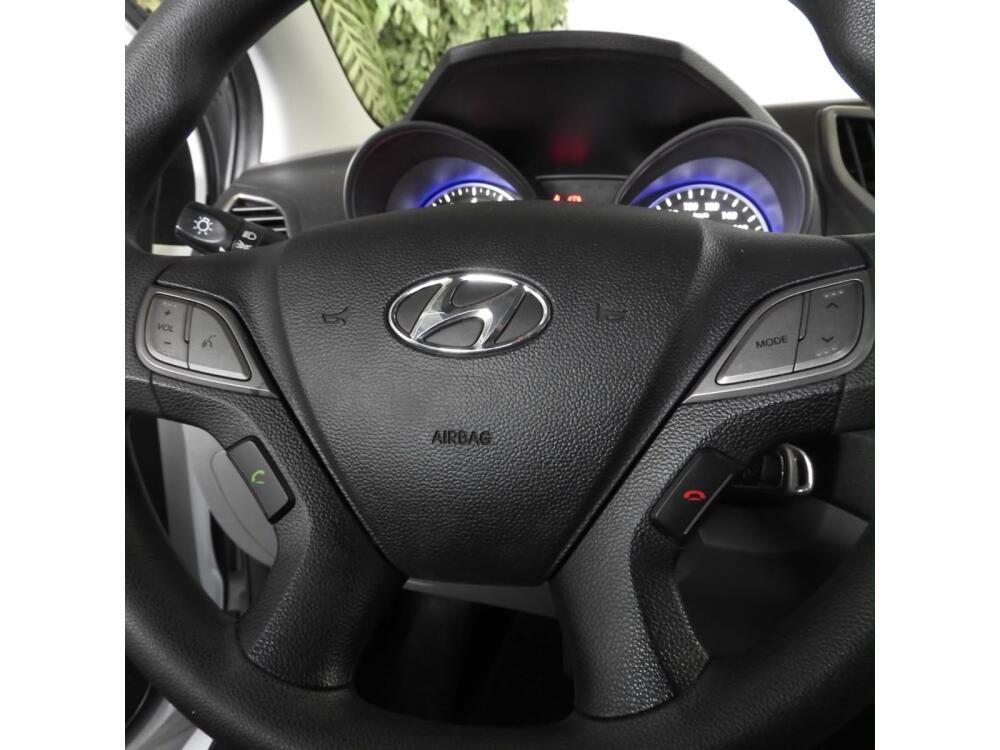 Hyundai HB20 S