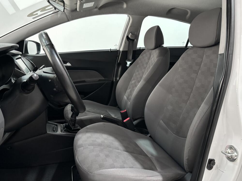 Hyundai HB20 S