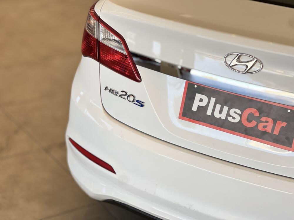Hyundai HB20 S
