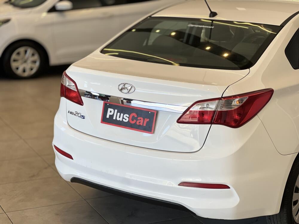 Hyundai HB20 S