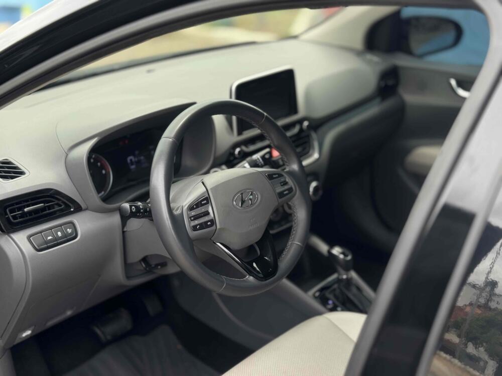 Hyundai HB20 S