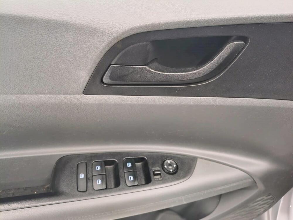 Hyundai HB20 S