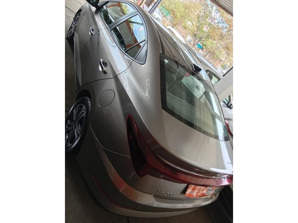 Hyundai HB20 S