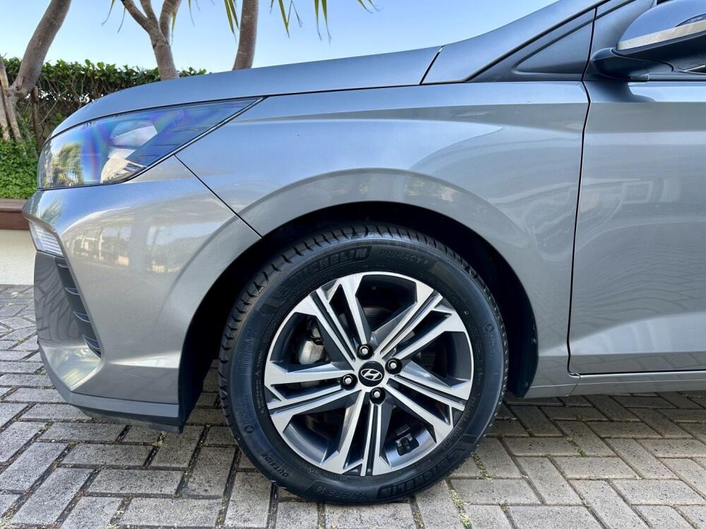Hyundai HB20 S