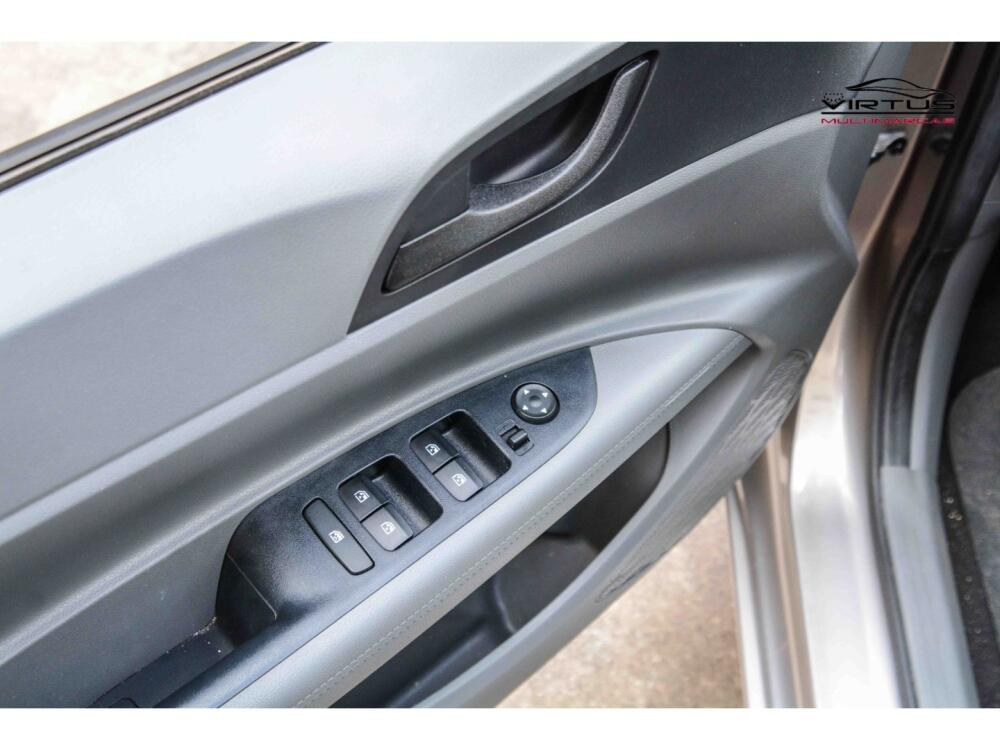Hyundai HB20 S
