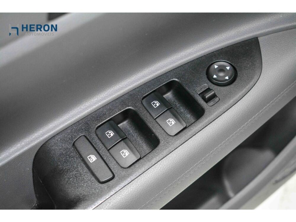 Hyundai HB20 S