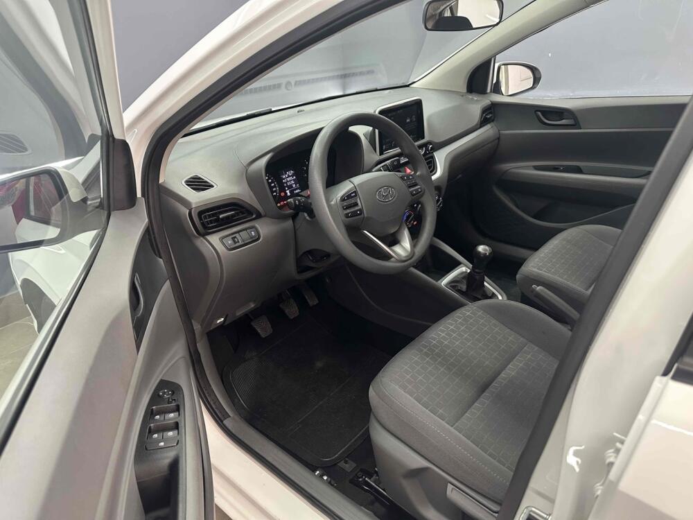 Hyundai HB20 S