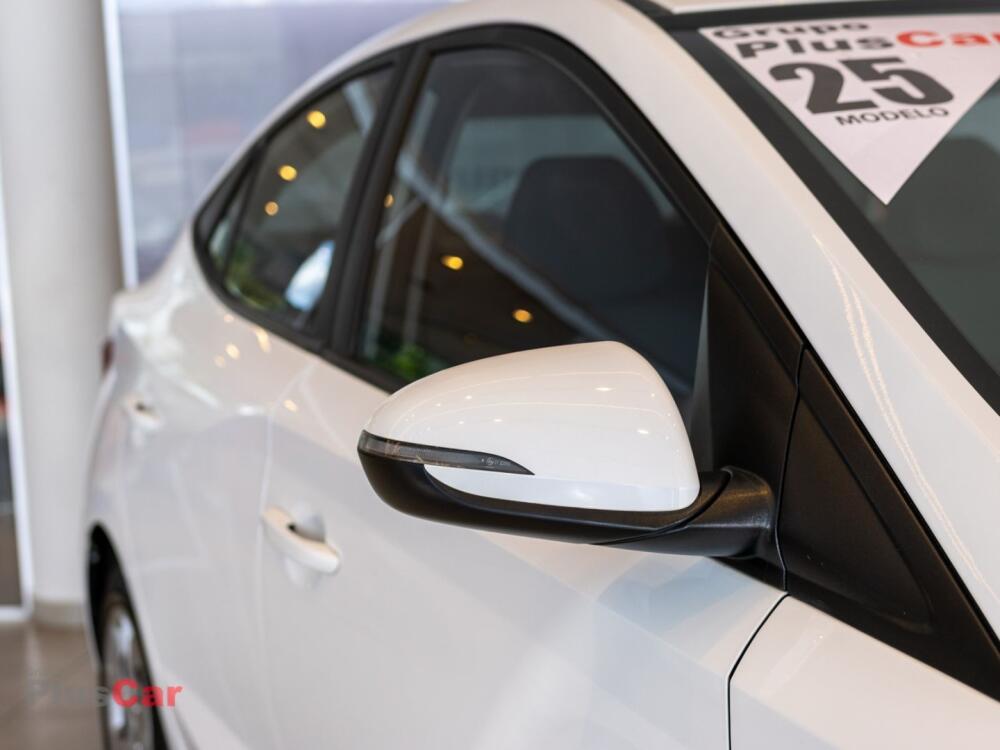 Hyundai HB20 S