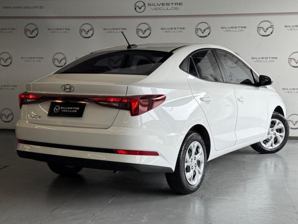 Hyundai HB20 S