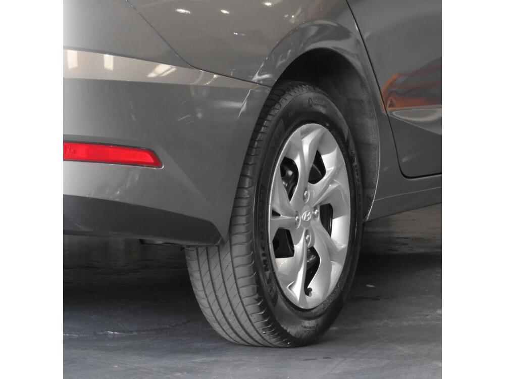 Hyundai HB20 S