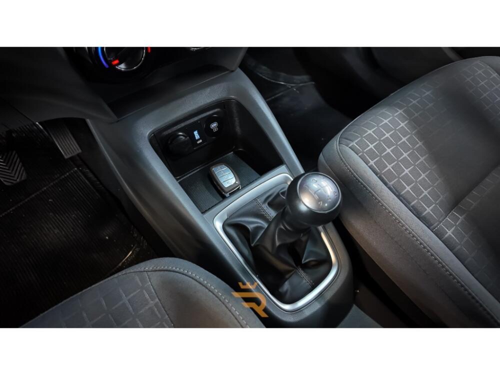Hyundai HB20 S