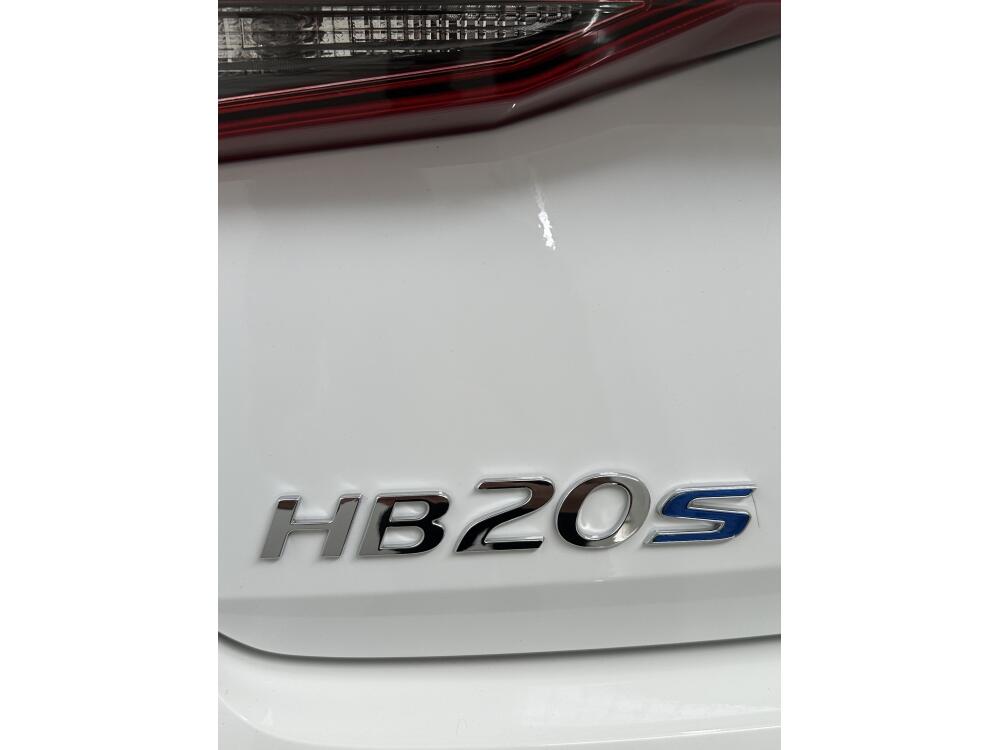 Hyundai HB20 S