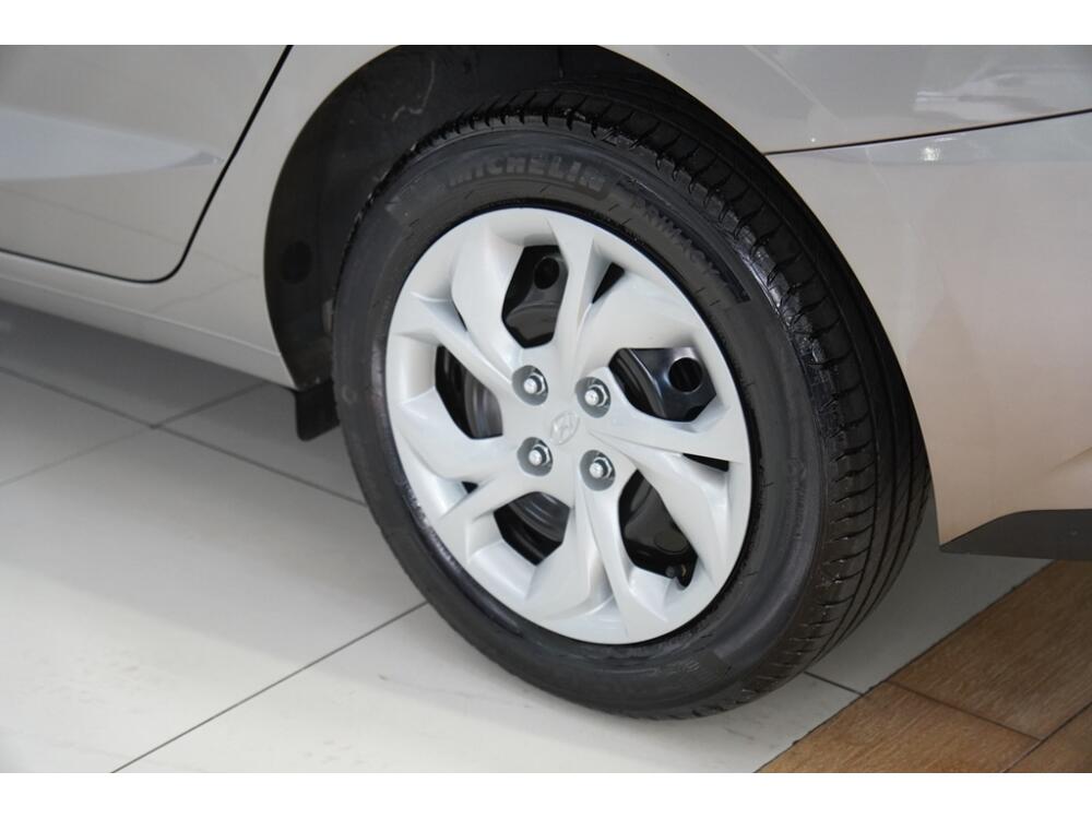 Hyundai HB20 S