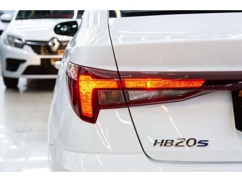 Hyundai HB20 S
