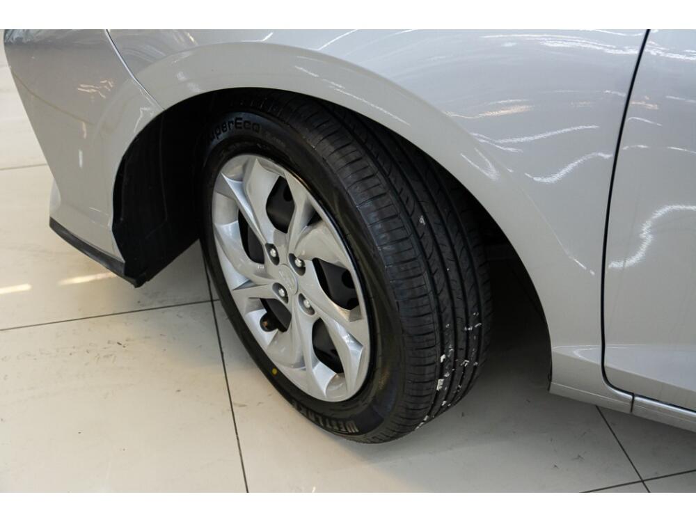 Hyundai HB20 S
