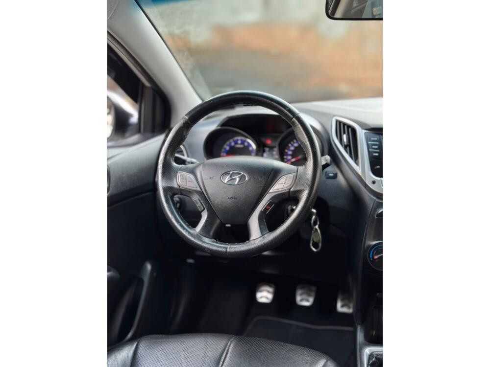 Hyundai HB20 X