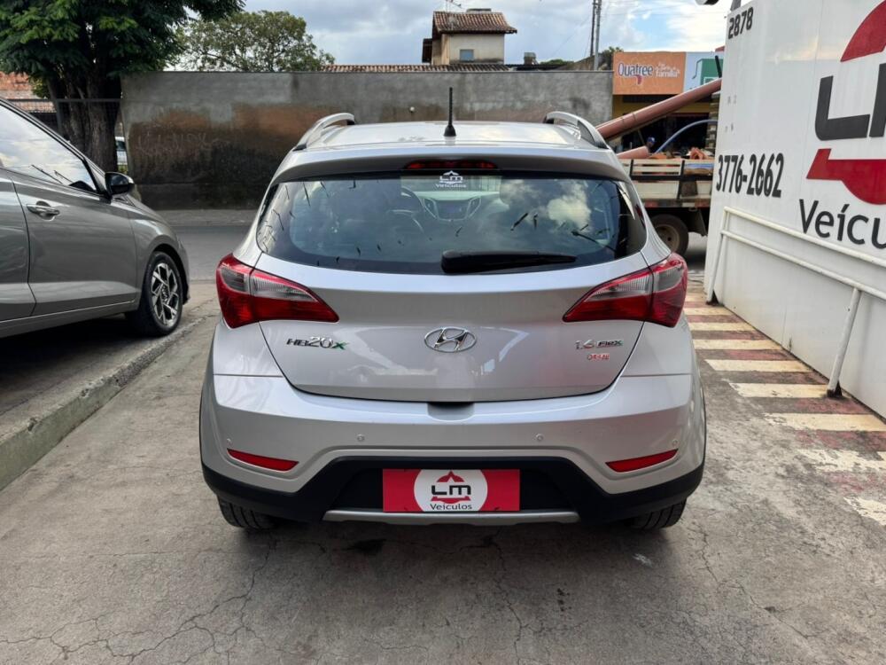 Hyundai HB20 X