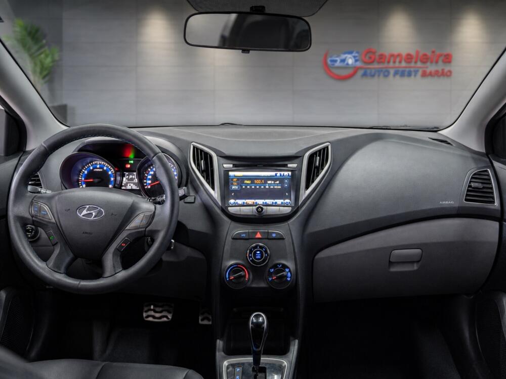 Hyundai HB20 X