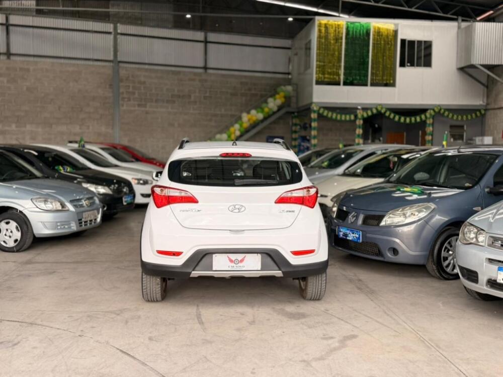 Hyundai HB20 X