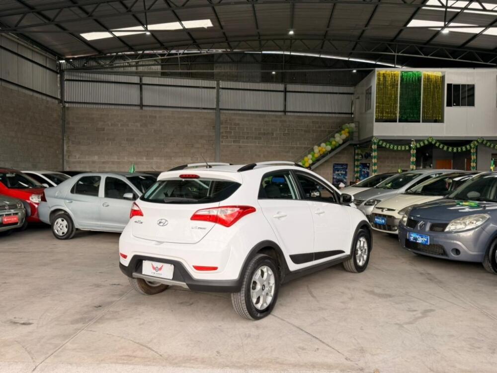 Hyundai HB20 X