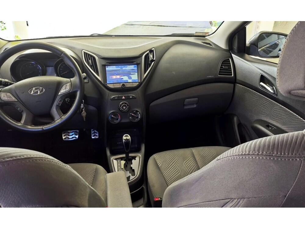 Hyundai HB20 X