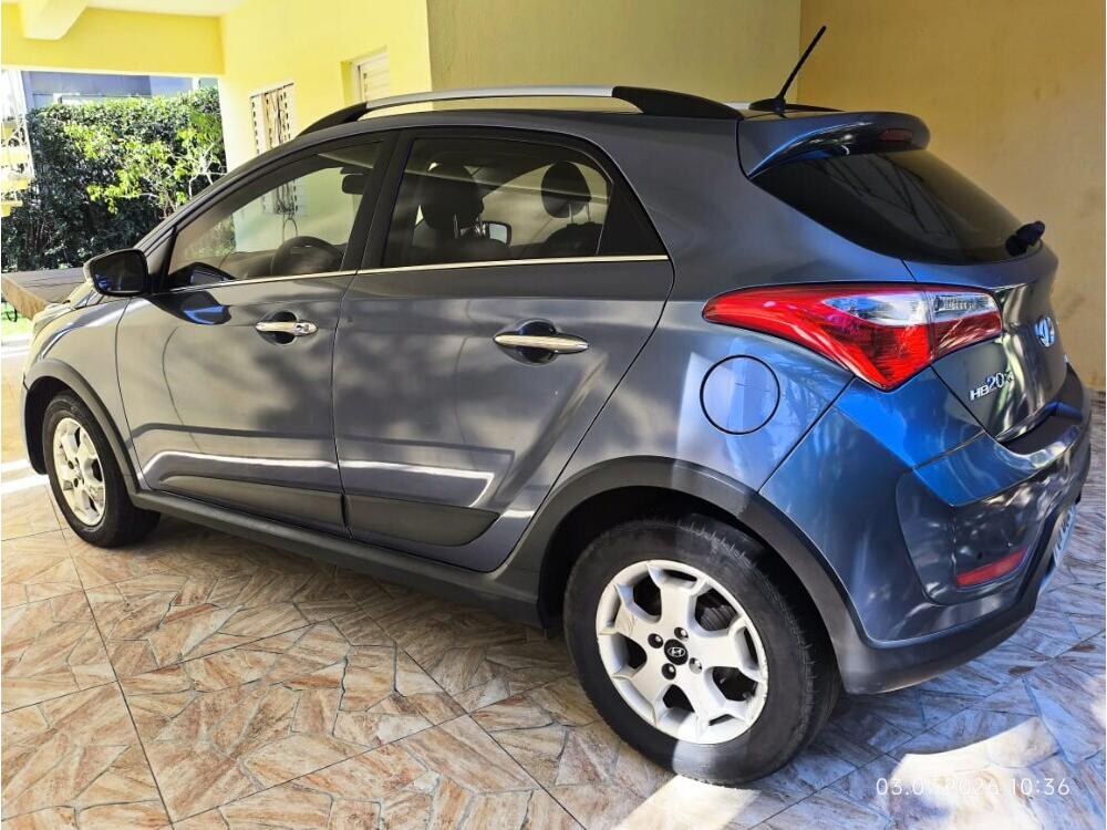 Hyundai HB20 X