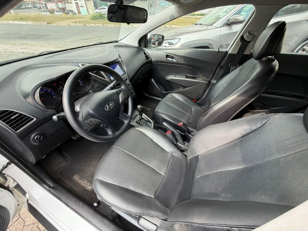 Hyundai HB20 X