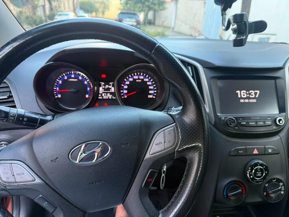Hyundai HB20 X