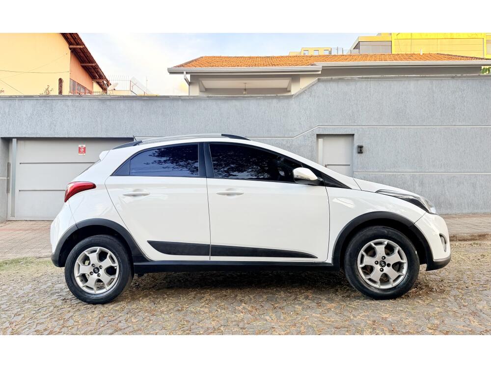 Hyundai HB20 X