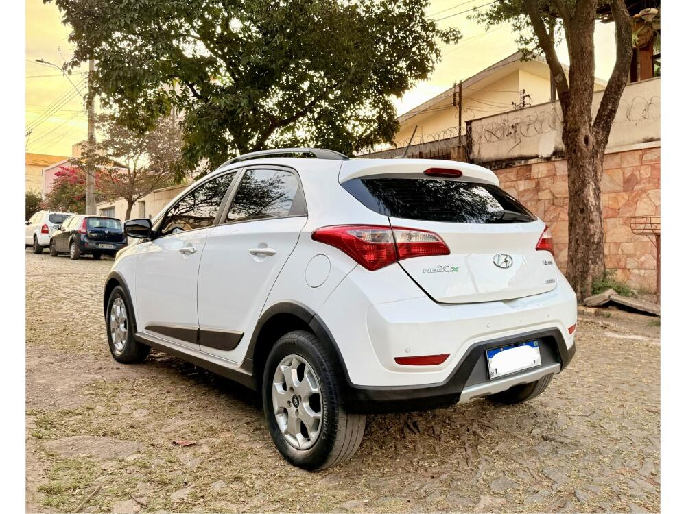 Hyundai HB20 X