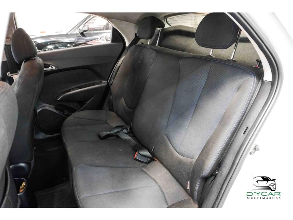 Hyundai HB20 X