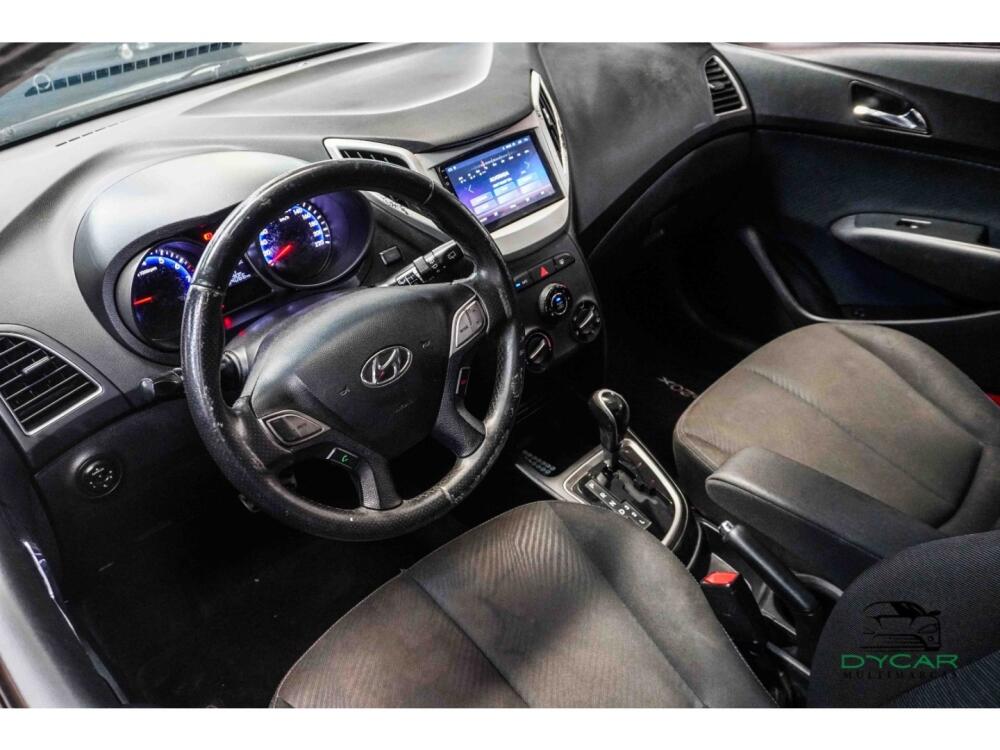 Hyundai HB20 X