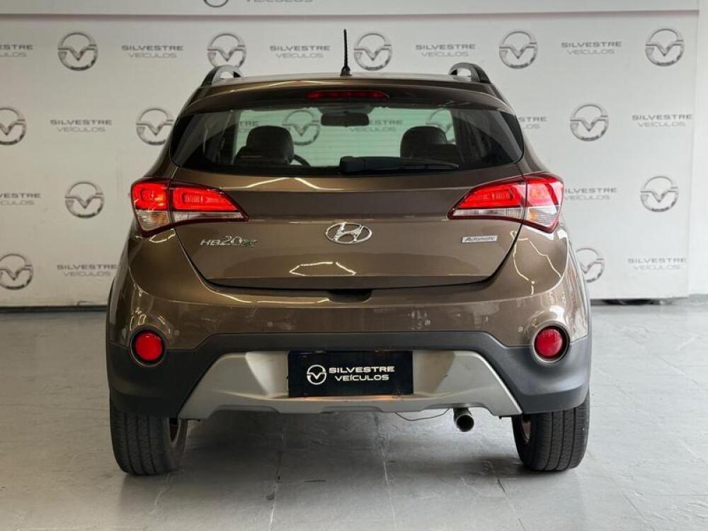 Hyundai HB20 X