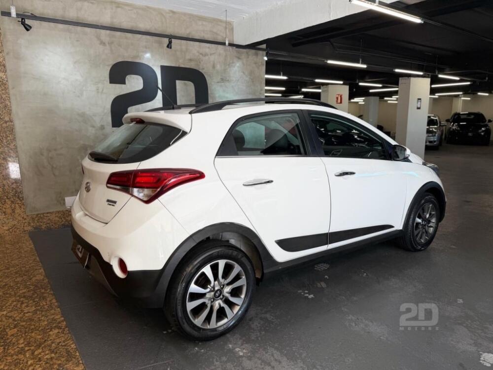 Hyundai HB20 X