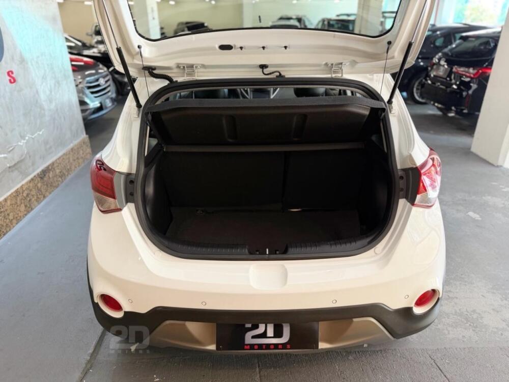 Hyundai HB20 X