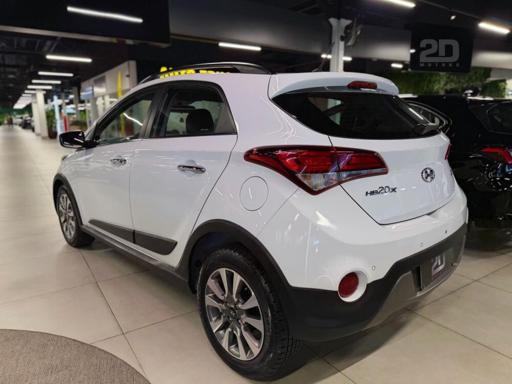 Hyundai HB20 X