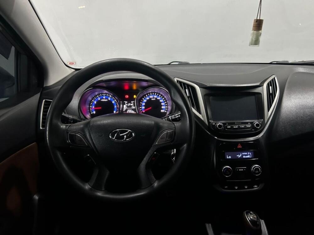 Hyundai HB20 X