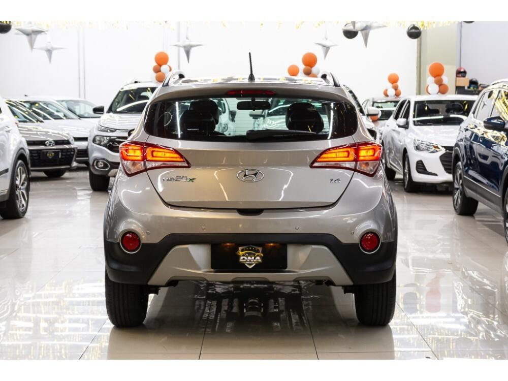 Hyundai HB20 X