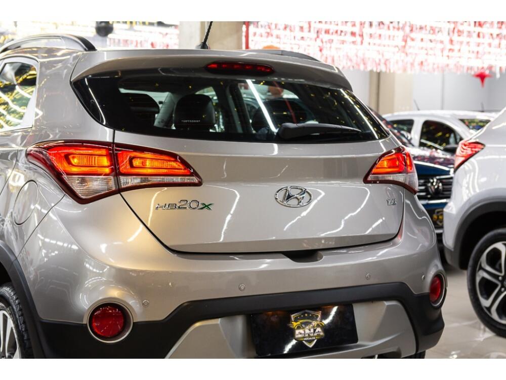 Hyundai HB20 X