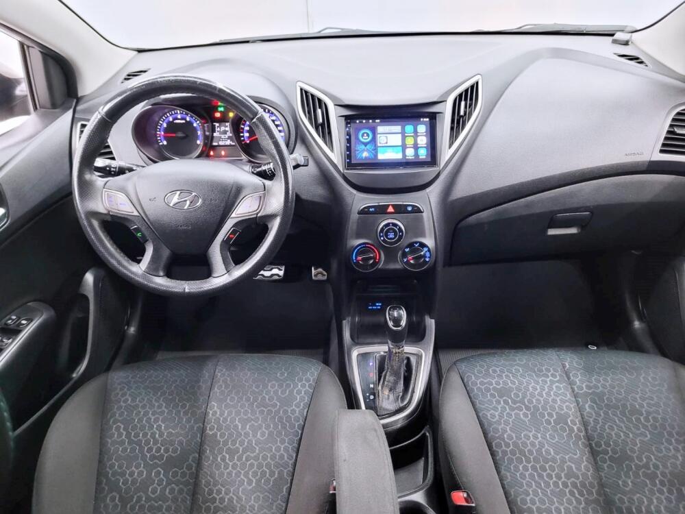 Hyundai HB20 X