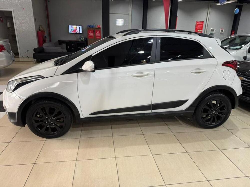 Hyundai HB20 X