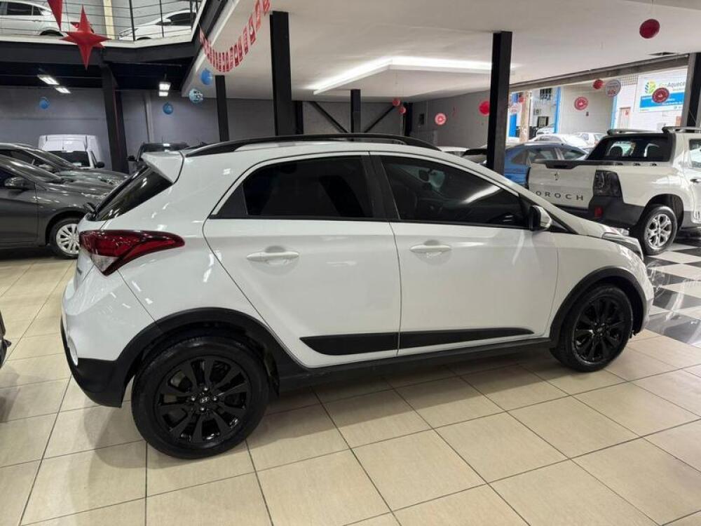 Hyundai HB20 X