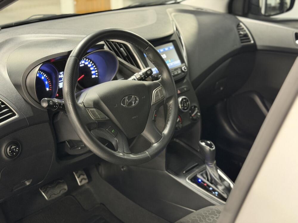 Hyundai HB20 X