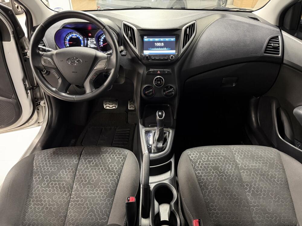 Hyundai HB20 X