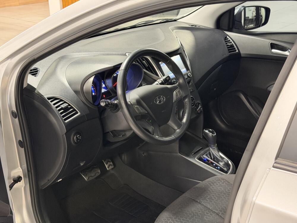 Hyundai HB20 X
