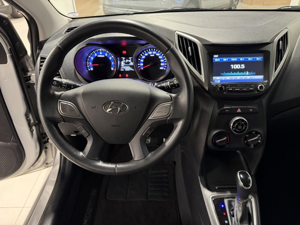 Hyundai HB20 X