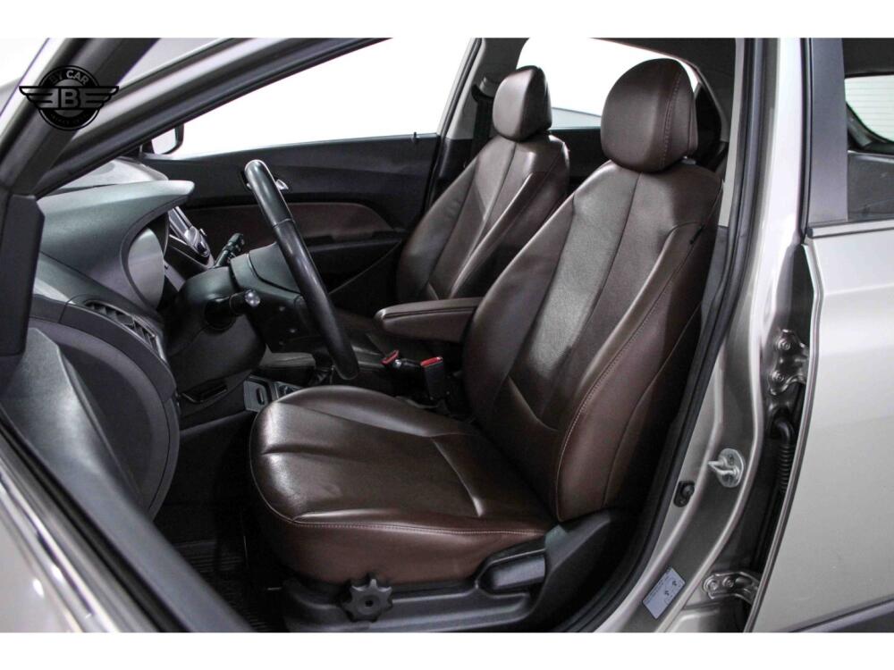 Hyundai HB20 X